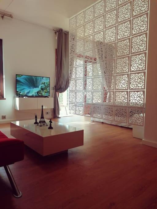 Studio Paris Apartment Estepona Luaran gambar