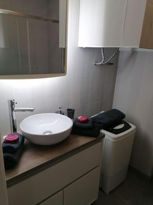 Studio Paris Apartment Estepona Luaran gambar